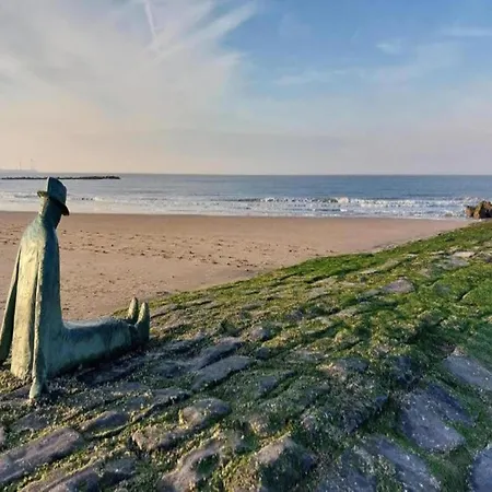 In Near Albertstrand Apartment